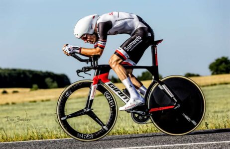 cole-up foto van tom dumoulin sunset tijden nk wielrennen 2017 Montferland