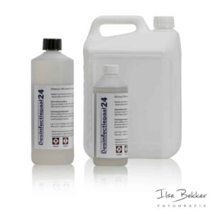 foto van desinfectiepaal24 vloeistof met grote jerrycan